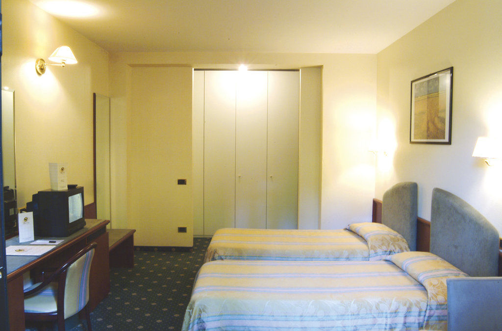 Hotel Falco D'Oro Толе Номер фото